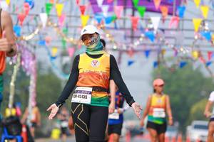 BIB: 45135
                            <button type="button" onclick="openModal(9916560)" class="btn btn-primary btn-sm float-right btn-popup" data-toggle="modal" data-target=".modal-high-quality">
                        <i class="fas fa-shopping-cart"></i> Add to Cart
                    </button>
                                            <button type="button" onclick="isThisMe(9916560, true)" class="btn btn-success btn-sm float-right btn-popup btn-isme hidden" data-toggle="tooltip" data-placement="bottom" title="นี่คือรูปของคุณใช่ไหม คลิกที่นี่เพื่อเอาเข้าอัลบั้ม">
                        <i class="fas fa-plus"></i> Add to album
                    </button>
                    <button type="button" onclick="isThisMe(9916560, false)" class="btn btn-warning btn-sm float-right btn-popup btn-isnotme hidden">
                        <i class="fas fa-ban"></i> Remove from album
                    </button>